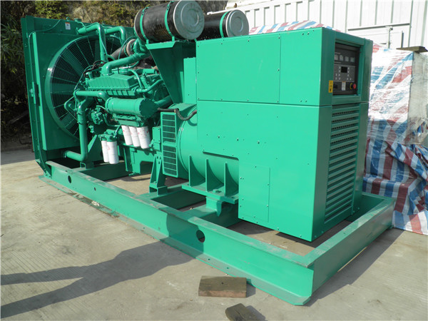 雁江出租发电机 发电机组厂家：柴油发电机组的控制屏的作用是什么？