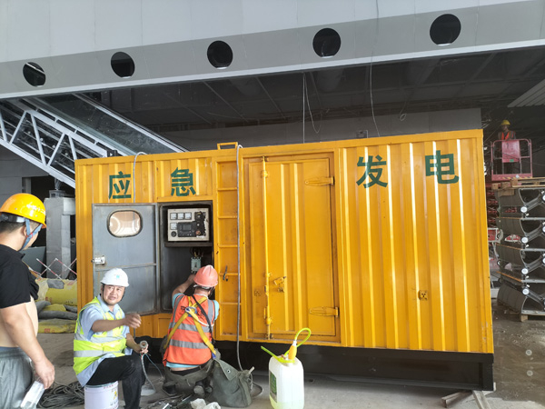 雁江怎样判断空气滤清器是否需要更换？